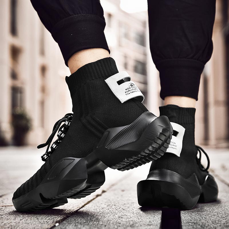 Plus Size Hightop High-soled M – Pilates Yoga On The Square recenzja i cena